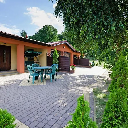Semi-detached 25 Qm 500 Qm Lawn Area Holiday home *